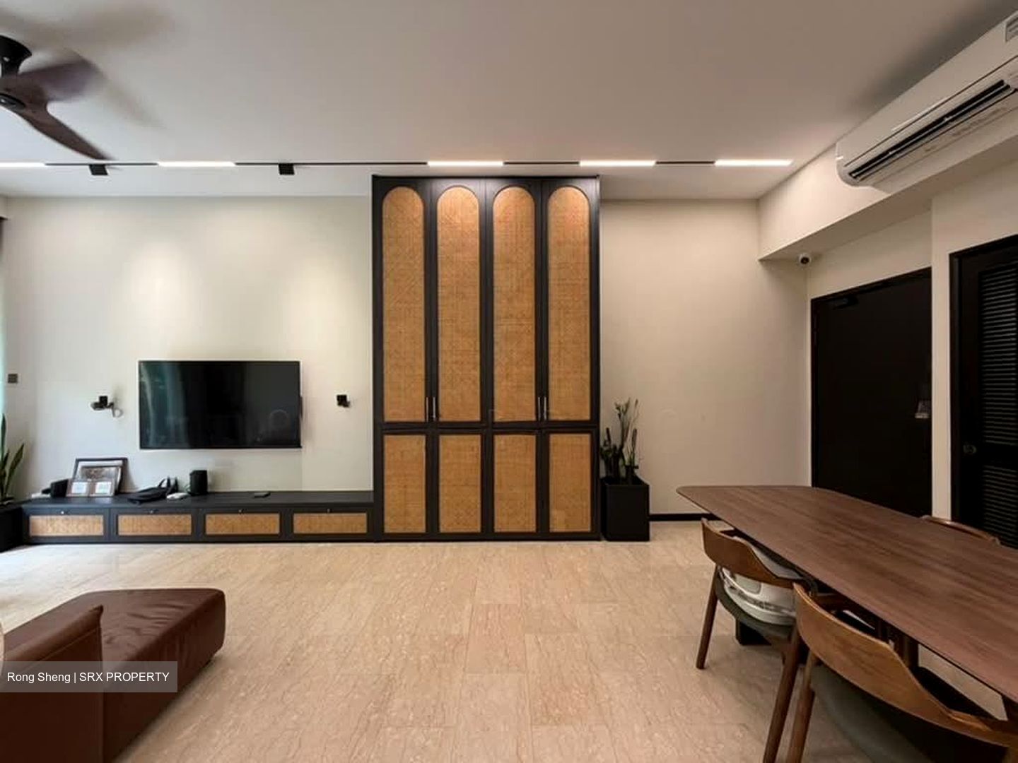 Forest Hills Condominium (D26), Condominium #583385831